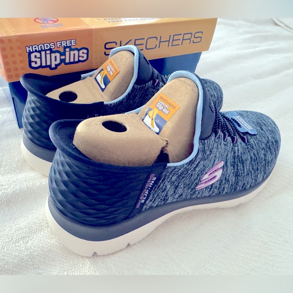 BNWT Sketchers Slip-ins, size 11M